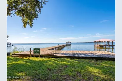 104 Live Oak Circle, Lake Waccamaw, NC 28450 - Photo 2