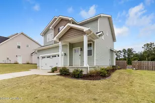 105 Woodford Ln, Vass, NC 28394 - Photo 2