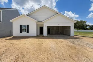 127 Crossvine St, Selma, NC 27576 - Photo 1