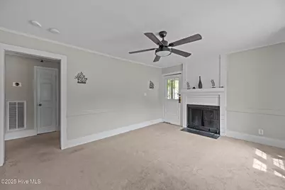 2402 Oaks Road, New Bern, NC 28560 - Photo 4
