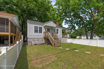2402 Oaks Road, New Bern, NC 28560 - Photo 2
