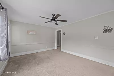2402 Oaks Road, New Bern, NC 28560 - Photo 8
