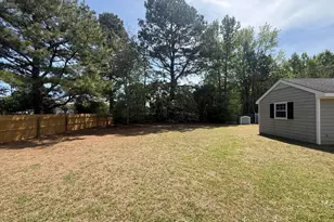 1601 Benvenue Forest Rd, Rocky Mount, NC 27804 - Photo 2
