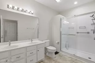 150 Oak Towne Dr, Greenville, NC 27858 - Photo 6
