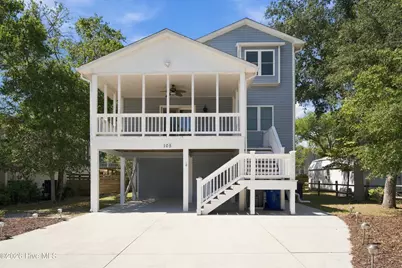 105 SW 11th Street, Oak Island, NC 28465 - Photo 2