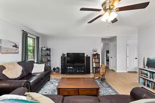 606 Forest Hill Cir, Elizabeth City, NC 27909 - Photo 2