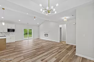 402 Wade Dr, Richlands, NC 28574 - Photo 14