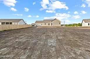 406 Wade Dr, Richlands, NC 28574 - Photo 32