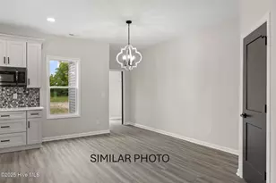 406 Wade Dr, Richlands, NC 28574 - Photo 12