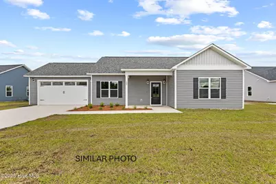 406 Wade Drive, Richlands, NC 28574 - Photo 2