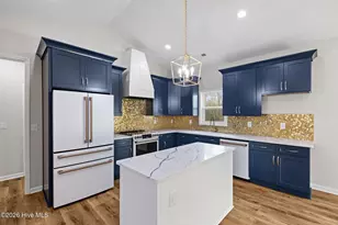 405 Wade Dr, Richlands, NC 28574 - Photo 8