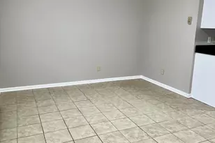 803 Peed Dr, Greenville, NC 27834 - Photo 2