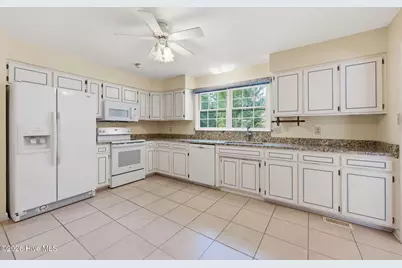 600 Winged Foot Court, New Bern, NC 28562 - Photo 6