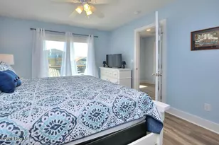 5207 E Pelican Dr, Oak Island, NC 28465 - Photo 40