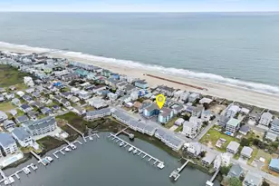1404 Canal Dr, Carolina Beach, NC 28428 - Photo 2