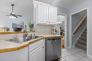 405 W Regent Ct, Jacksonville, NC 28546 - Photo 14
