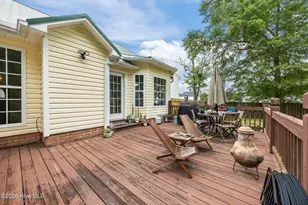 405 W Regent Ct, Jacksonville, NC 28546 - Photo 40