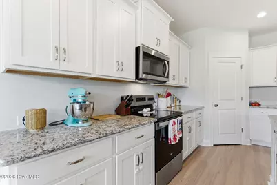 305 W Weatherbee Way, Hampstead, NC 28443 - Photo 10