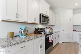 305 W Weatherbee Wy, Hampstead, NC 28443 - Photo 10