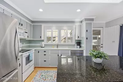 407 35th Street, Sunset Beach, NC 28468 - Photo 10