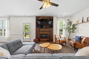 231 Holly Grove Ct E, Jacksonville, NC 28540 - Photo 8