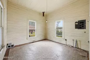 211 Pollock St, Pollocksville, NC 28573 - Photo 24