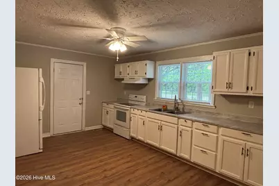 2455 Quewhiffle Road, Aberdeen, NC 28315 - Photo 4