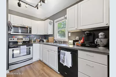 310 White Oak Street, Jacksonville, NC 28540 - Photo 8