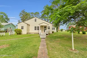 402 Madam Moores Ln, New Bern, NC 28562 - Photo 8