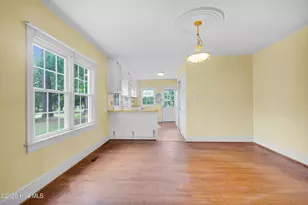 402 Madam Moores Ln, New Bern, NC 28562 - Photo 14