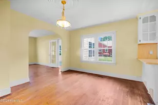402 Madam Moores Ln, New Bern, NC 28562 - Photo 12