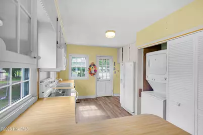 402 Madam Moores Lane, New Bern, NC 28562 - Photo 16