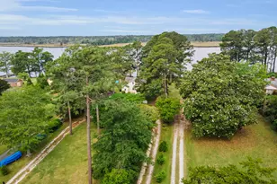 402 Madam Moores Ln, New Bern, NC 28562 - Photo 40