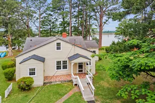 402 Madam Moores Ln, New Bern, NC 28562 - Photo 1