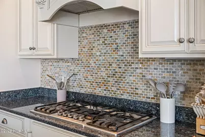 93 W Second Street, Ocean Isle Beach, NC 28469 - Photo 18