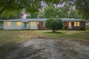 404 Norton St, Oak Island, NC 28465 - Photo 4
