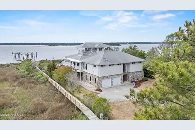 8720 Shipwatch Drive, Wilmington, NC 28412 - Photo 2