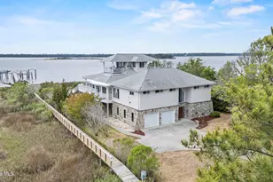 8720 Shipwatch Dr, Wilmington, NC 28412 - Photo 2