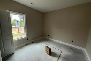 911 Albrittons Rd, Kinston, NC 28504 - Photo 6