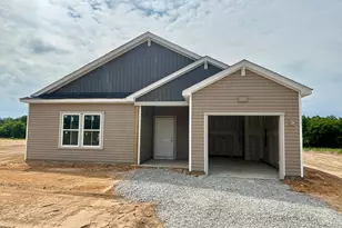 105 Hallwood Dr, Pikeville, NC 27863 - Photo 1