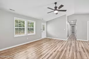 206 Village Dr, Beaufort, NC 28516 - Photo 10