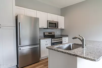 1060 W New York Avenue, Southern Pines, NC 28387 - Photo 6