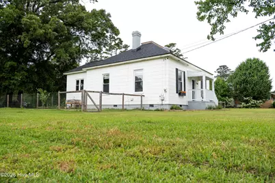 902 Jenkins Avenue, Maysville, NC 28555 - Photo 8