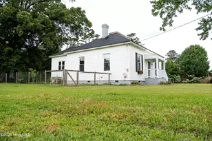 902 Jenkins Ave, Maysville, NC 28555 - Photo 8