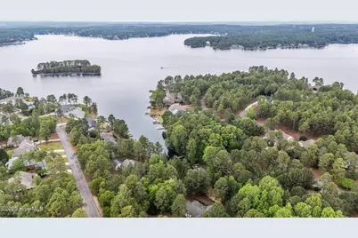 113 Baker Circle, West End, NC 27376 - Photo 6