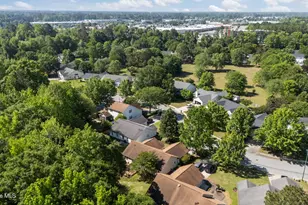 210 Monterey Cir, New Bern, NC 28562 - Photo 10