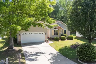 210 Monterey Cir, New Bern, NC 28562 - Photo 2
