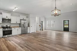 504 Saratoga Rd, Sneads Ferry, NC 28460 - Photo 2