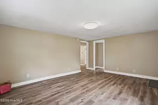 204 W Hill St, Benson, NC 27504 - Photo 4