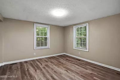 204 W Hill Street, Benson, NC 27504 - Photo 18